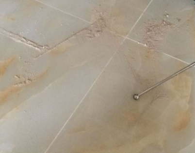 滴道瓷砖空鼓维修公司分享粘合剂选择不当在瓷砖铺贴过程中可能导致以下问题